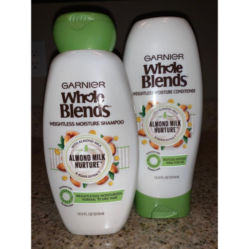GARNIER WHOLE BLENDS WEIGHTLESS MOISTURE WITH ALMOND MILK & AGAVE EXTRACT