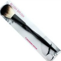 SOHO BLUSH BRUSH